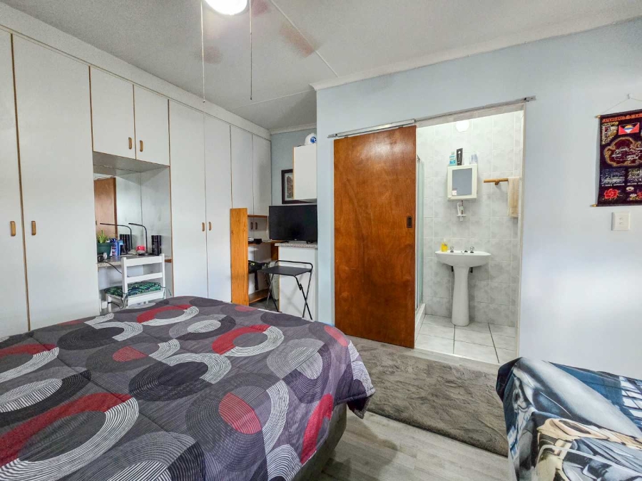 3 Bedroom Property for Sale in Stilbaai Wes Western Cape